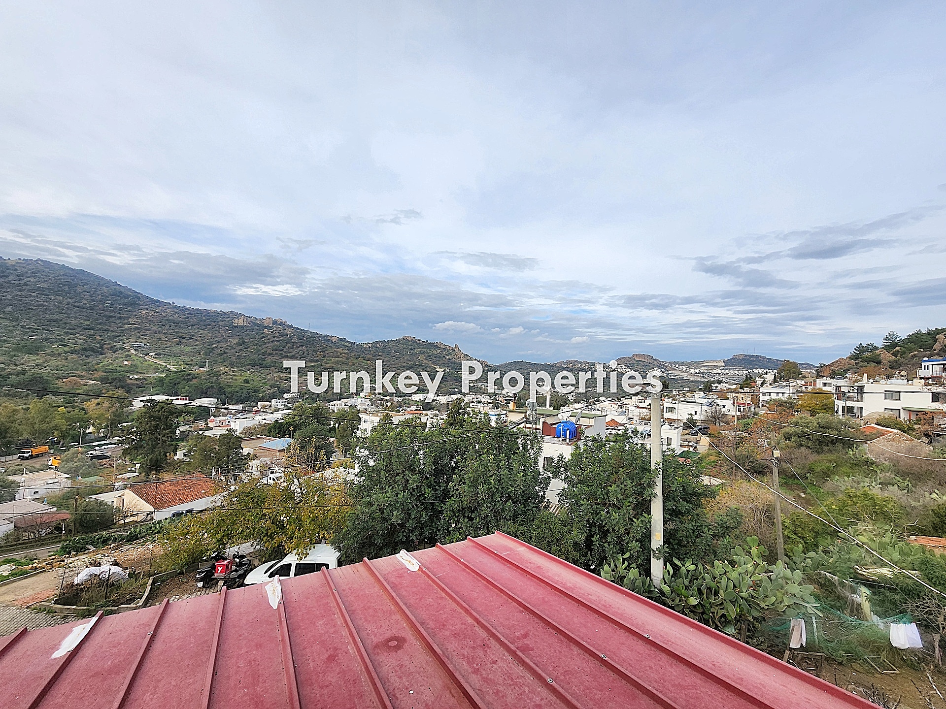 Gündoğan Köyiçi Satılık Kargir Ev Geniş Bahçeli Müstakil Parselli